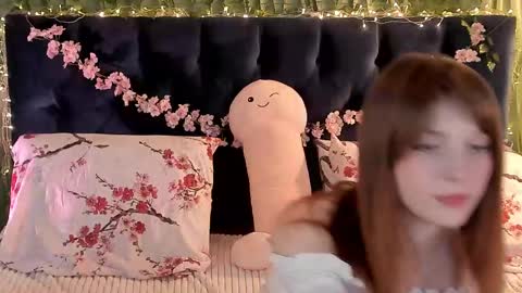 Snapshot of alice_langley chatting on 5, 3, 2025 Alice 3 online show from 5, 3, 2025