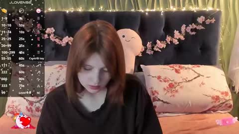 Snapshot of alice_langley chatting on 2, 11, 2025 Alice 3 online show from 2, 11, 2025