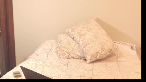 Snapshot of alice_middle01 chatting on 23, 10, 2025 Alice online show from 23, 10, 2025