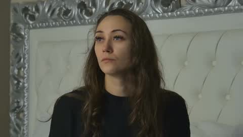 Snapshot of alice_munro chatting on 5, 12, 2025 AliceMunro online show from 5, 12, 2025