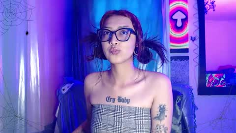 Snapshot of alice_phantom chatting on 2, 11, 2025 online show from 2, 11, 2025