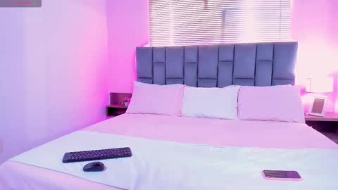 Snapshot of alice_preston_ chatting on 19, 11, 2025 ALY MI HORARIO MORNINGS FROM 700 AM TO 200 PM online show from 19, 11, 2025