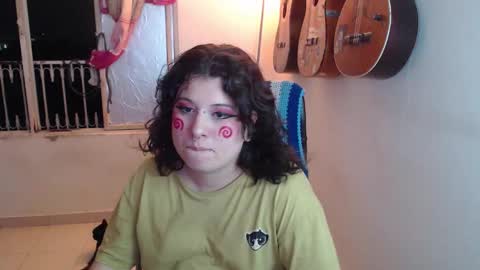 Snapshot of alice_psilocybe_sabina420 chatting on 19, 10, 2025 Alicia Aldara online show from 19, 10, 2025