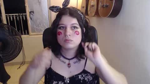 Snapshot of alice_psilocybe_sabina420 chatting on 27, 11, 2025 Alicia Aldara online show from 27, 11, 2025