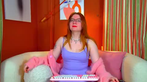 Snapshot of aliceallisons chatting on 23, 9, 2025 Alice online show from 23, 9, 2025