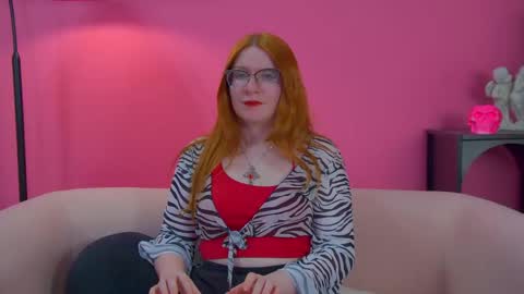 Snapshot of aliceallisons chatting on 14, 11, 2025 Alice online show from 14, 11, 2025