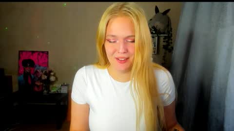 Snapshot of alicecaseyy chatting on 25, 11, 2025 AliceCasey online show from 25, 11, 2025