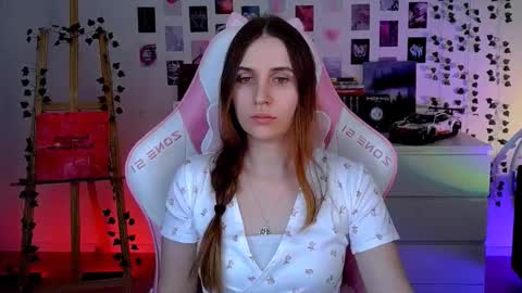 Snapshot of alicecharmy chatting on 9, 9, 2025 alicecharmy online show from 9, 9, 2025