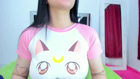 Snapshot of alicee20 chatting on 18, 12, 2025 alicee20 online show from 18, 12, 2025