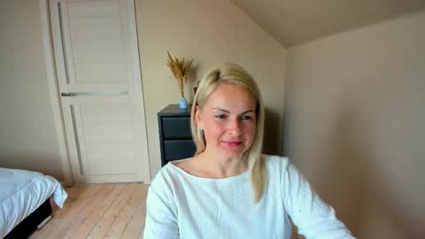 Alicee online show from 16, 10, 2025