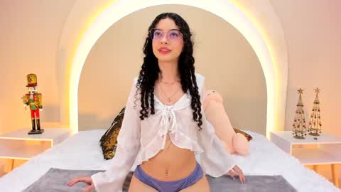 Snapshot of alicee_rodriguez chatting on 16, 12, 2024 alice online show from 16, 12, 2024