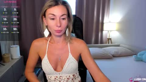 Snapshot of aliceevan chatting on 15, 11, 2025 Daniella online show from 15, 11, 2025