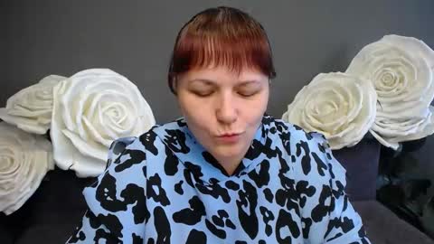 Snapshot of aliceinks chatting on 14, 9, 2025 AliceInks online show from 14, 9, 2025