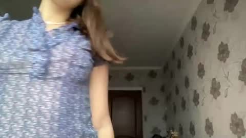 Snapshot of aliceinlustland chatting on 3, 12, 2025 aliceinlustland online show from 3, 12, 2025