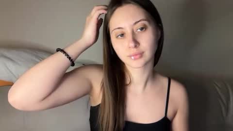 aliceinlustland online show from 23, 4, 2026