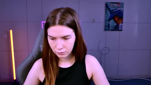 Snapshot of aliceinredsquare_ chatting on 10, 9, 2025 Alice online show from 10, 9, 2025