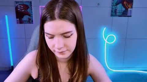 Snapshot of aliceinredsquare_ chatting on 18, 9, 2025 Alice online show from 18, 9, 2025