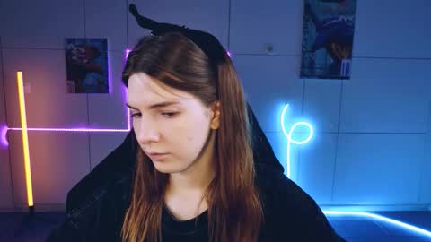 Snapshot of aliceinredsquare_ chatting on 23, 9, 2025 Alice online show from 23, 9, 2025