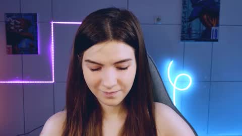 Snapshot of aliceinredsquare_ chatting on 24, 9, 2025 Alice online show from 24, 9, 2025