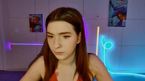 Snapshot of aliceinredsquare_ chatting on 27, 9, 2025 Alice online show from 27, 9, 2025