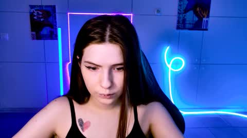 Snapshot of aliceinredsquare_ chatting on 2, 10, 2025 Alice online show from 2, 10, 2025