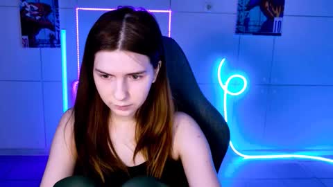 Snapshot of aliceinredsquare_ chatting on 3, 10, 2025 Alice online show from 3, 10, 2025