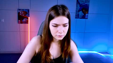 Snapshot of aliceinredsquare_ chatting on 13, 10, 2025 Alice online show from 13, 10, 2025