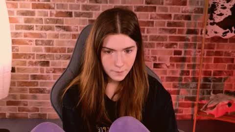 Snapshot of aliceinredsquare_ chatting on 9, 11, 2025 Alice online show from 9, 11, 2025