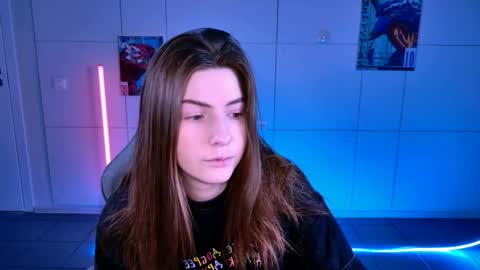 Snapshot of aliceinredsquare_ chatting on 16, 11, 2025 Alice online show from 16, 11, 2025