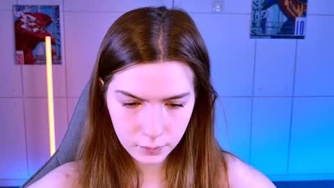 Snapshot of aliceinredsquare_ chatting on 3, 12, 2025 Alice online show from 3, 12, 2025