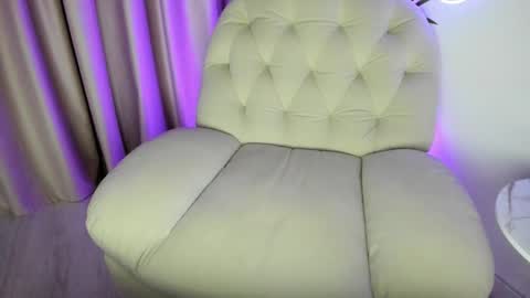 AliceLevine online show from 6, 11, 2025