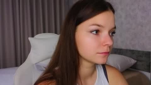 Snapshot of alicelittlekitty chatting on 19, 5, 2026 u can name me Alice online show from 19, 5, 2026