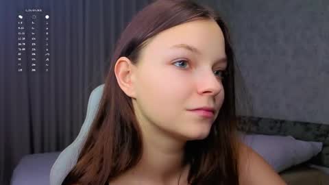 Snapshot of alicelittlekitty chatting on 27, 5, 2026 u can name me Alice online show from 27, 5, 2026