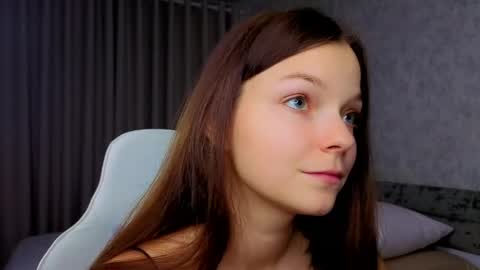 Snapshot of alicelittlekitty chatting on 31, 5, 2026 u can name me Alice online show from 31, 5, 2026