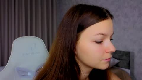Snapshot of alicelittlekitty chatting on 1, 6, 2026 u can name me Alice online show from 1, 6, 2026