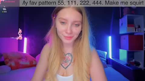 Snapshot of alicemilman chatting on 8, 3, 2025 Alice  online show from 8, 3, 2025