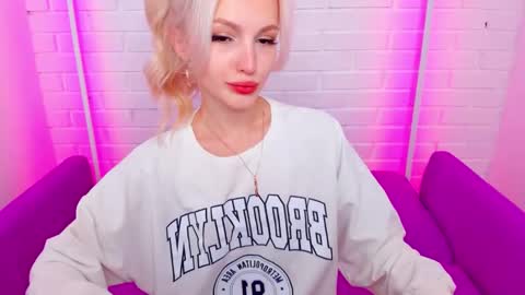 Snapshot of alicemonro chatting on 17, 11, 2025 alicemonro online show from 17, 11, 2025