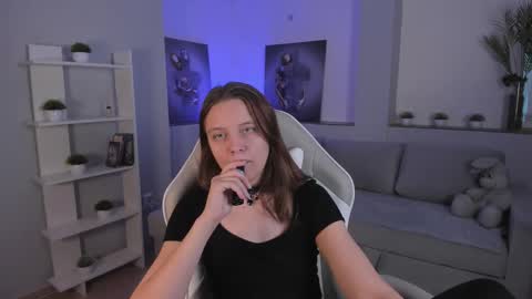 Snapshot of alicepill chatting on 16, 10, 2025 Alice online show from 16, 10, 2025