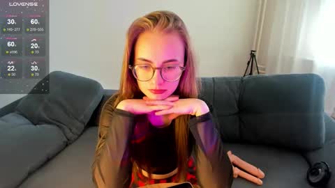 Snapshot of alicepresly chatting on 17, 9, 2025 Alice online show from 17, 9, 2025
