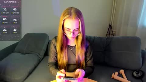 Snapshot of alicepresly chatting on 23, 9, 2025 Alice online show from 23, 9, 2025
