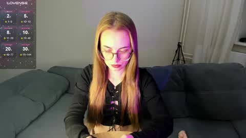 Snapshot of alicepresly chatting on 14, 10, 2025 Alice online show from 14, 10, 2025