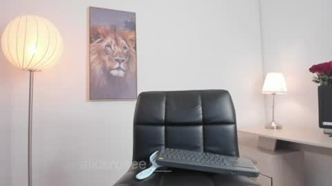 alicerosee___ online show from 24, 6, 2026