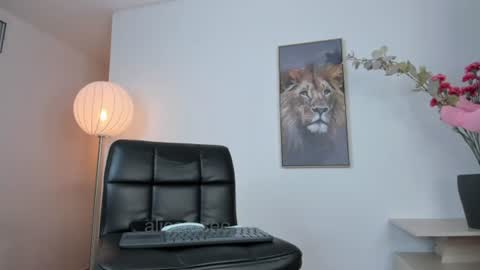 alicerosee___ online show from 24, 7, 2026