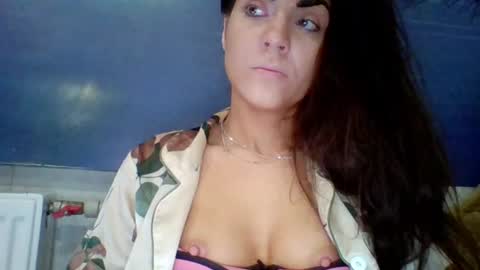 Snapshot of alicetailorrr chatting on 5, 7, 2026 AliceTailorrr online show from 5, 7, 2026
