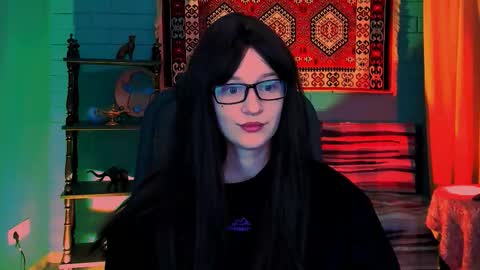 alicewelch_ online show from 10, 10, 2025
