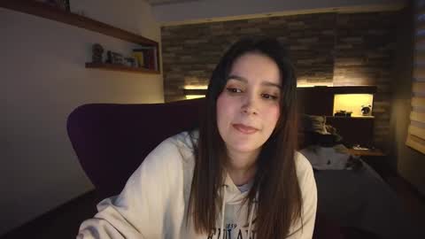 Snapshot of alicewillow chatting on 20, 10, 2025 Alice online show from 20, 10, 2025