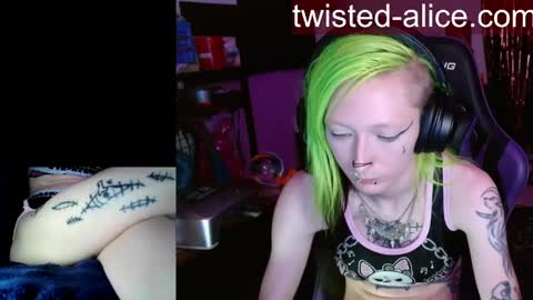 Snapshot of alicewonder52 chatting on 7, 5, 2026 Alice online show from 7, 5, 2026