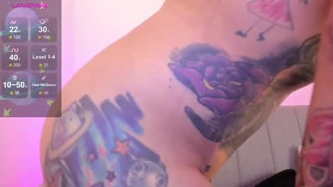 CINNAMON GIRL online show from 13, 12, 2024