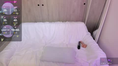 CINNAMON GIRL online show from 1, 3, 2025