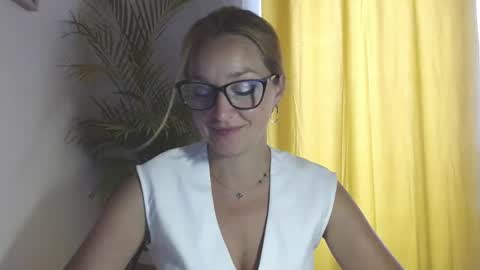 Snapshot of alicialux chatting on 3, 7, 2026 Alicia online show from 3, 7, 2026